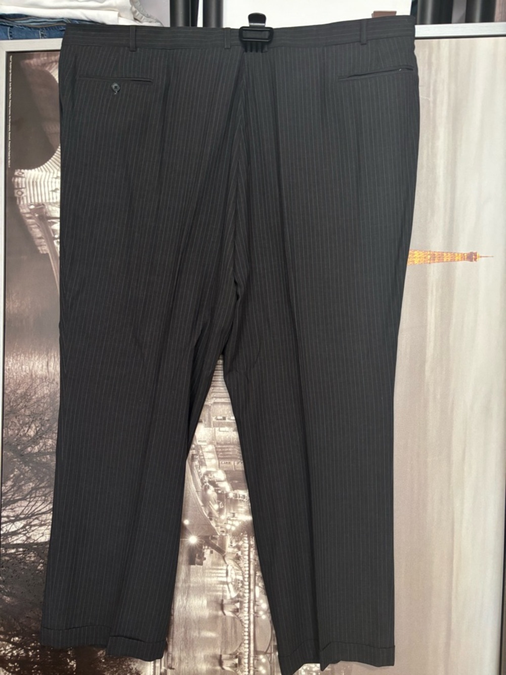 Big and Tall Men's 2 pc. Charcoal Pinstripe suit 100% wool Geoffrey Beene. - Picture 8 of 10
